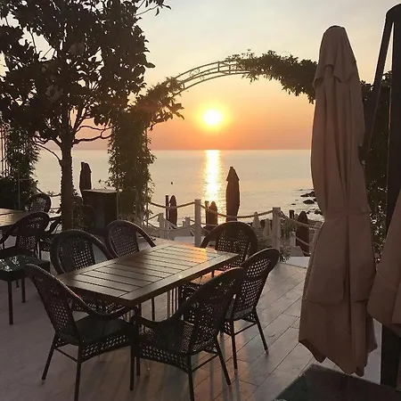 Апартаменти La Spacious With A Sea View *