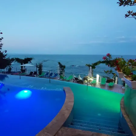 La Spacious With A Sea View Апартаменти *