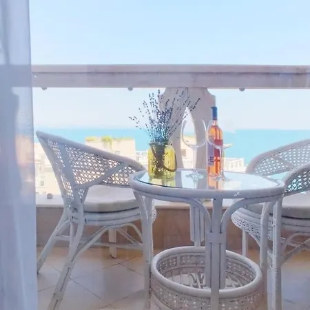 La Spacious With A Sea View * Варна