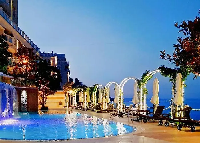 La Spacious With A Sea View