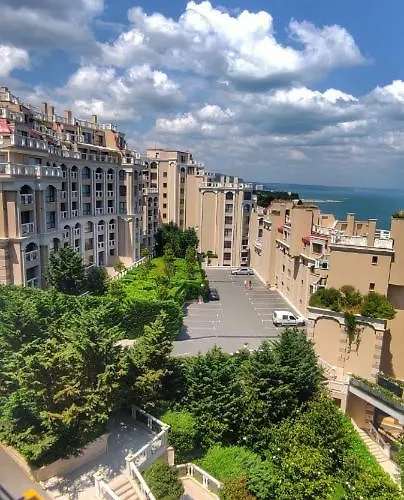 La Spacious With A Sea View Apartment Varna