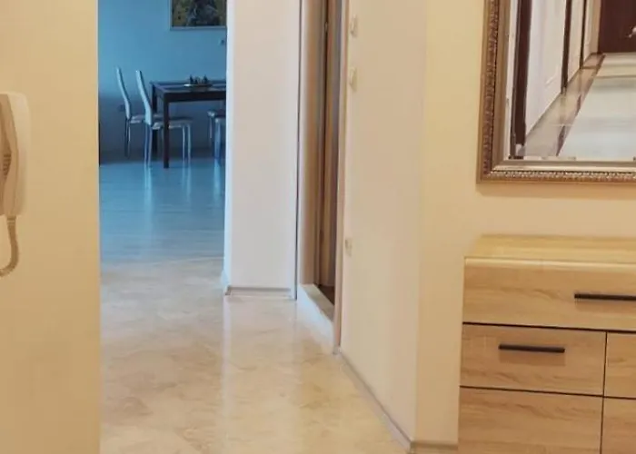 La Spacious With A Sea View